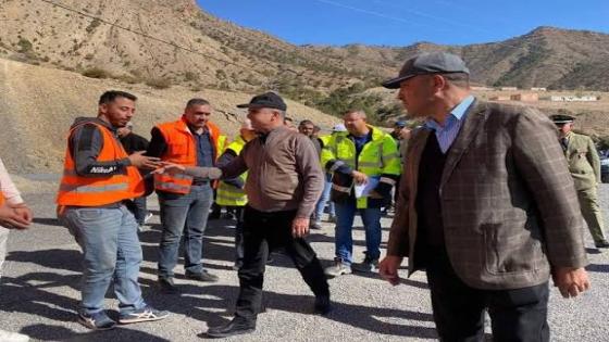 صور..الحتاش عامل جرسيف يترجم التوجيهات الملكية في خطة استباقية لمواجهة موجة البرد