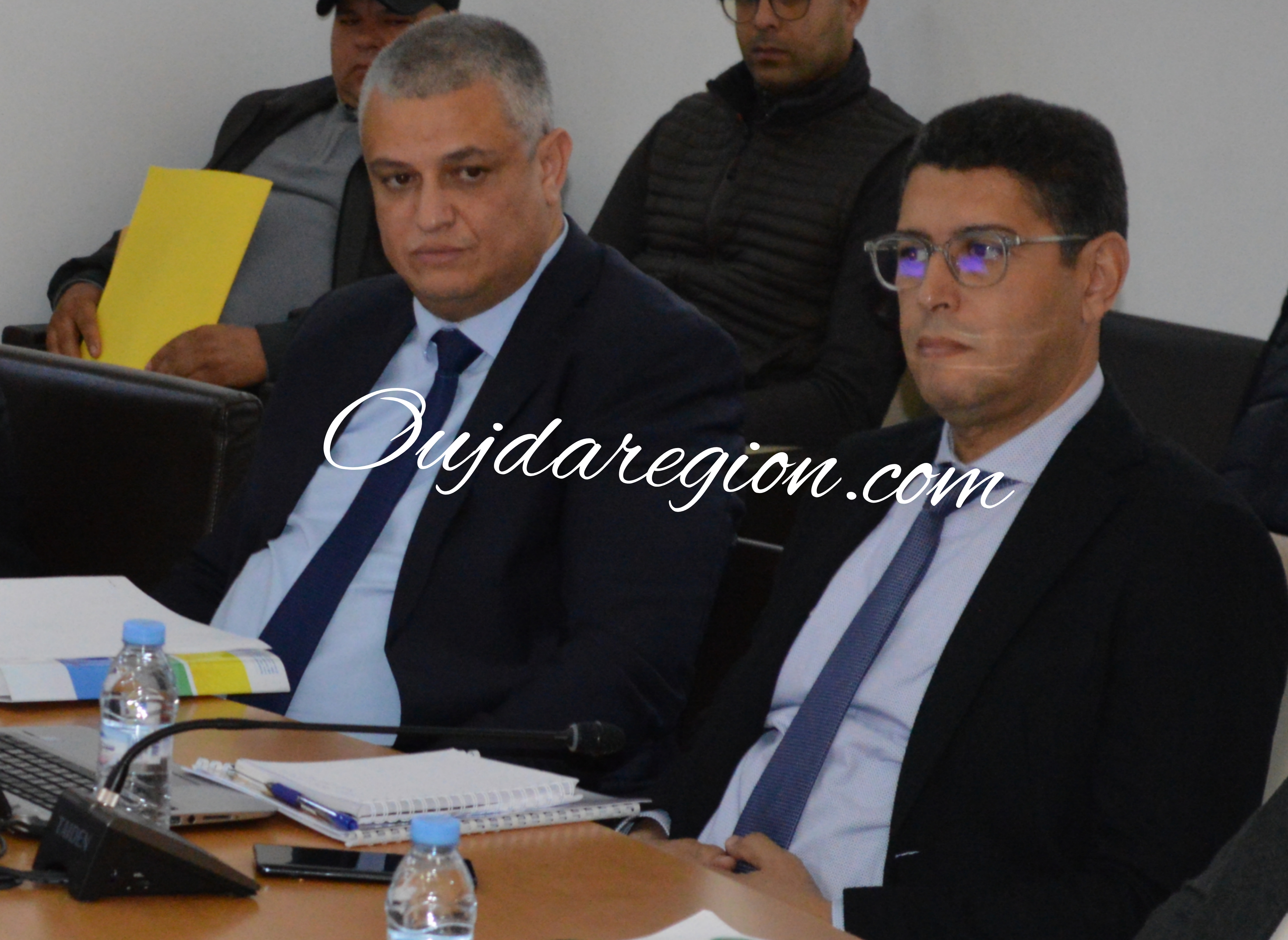 وجدة..الماء مقطوع بعدد من الاحياء واصحاب التواصل ناعسين وجدة..الماء مقطوع بعدد من الاحياء واصحاب التواصل ناعسين