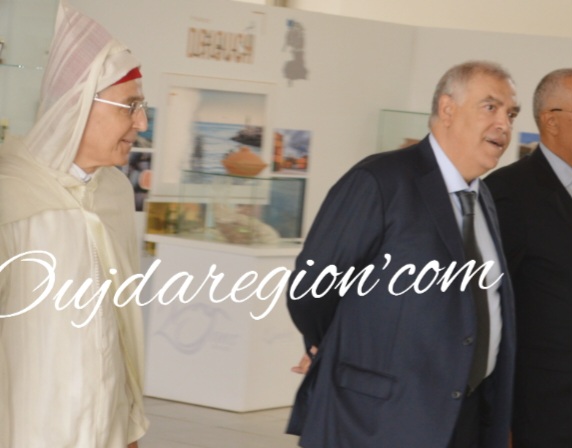 وجدة..لفتيت وزير الداخلية في اجتماع مع الوالي خطيب الهبيل وجدة..لفتيت وزير الداخلية في اجتماع مع الوالي خطيب الهبيل