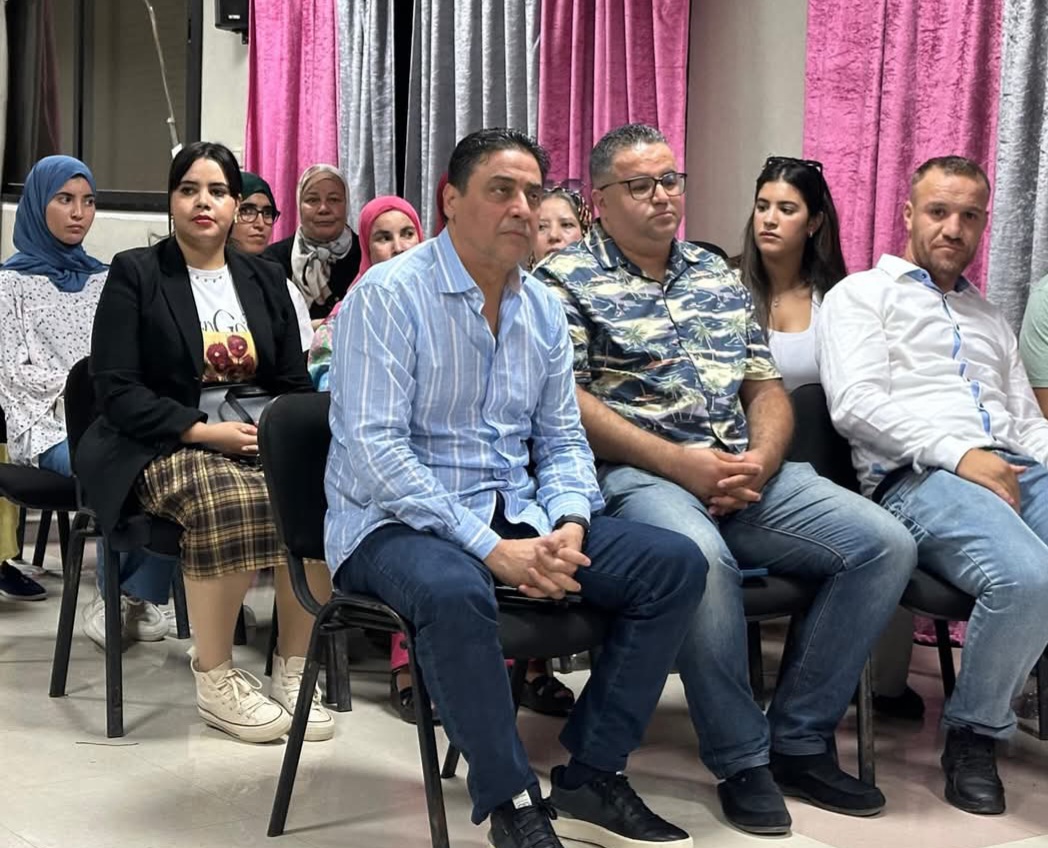 حجيرة في حوار مع الشباب اليوم بوجدة حجيرة في حوار مع الشباب اليوم بوجدة