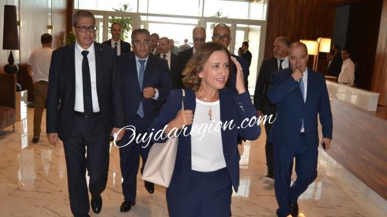 صوت وصور…وزيرة السياحة تحل بالناظور وتعد باخراج الجهة من الموسمية ومضاعفة الرحلات الجوية
