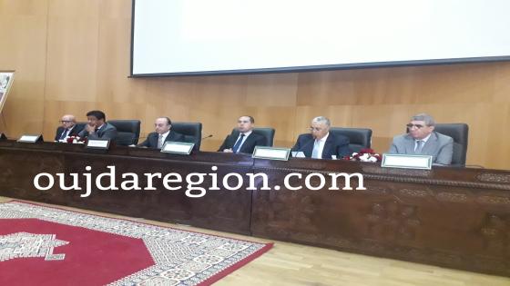 صوت وصور…خازن المملكة والوالي سفير في لقاء موسع بوجدة لتسريع اجال اداء المقاولات