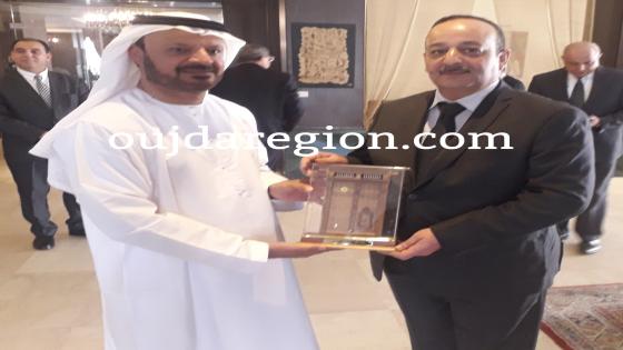 الامارات المتحدة تكرم بوجدة الالفية محمد الاعرج وزير الثقافة والاتصال