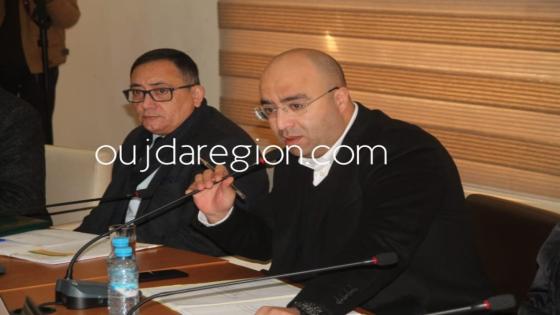 فيديو…مجلس عمالة وجدة يتصدى للحياوانات الضالة ويدعم الطاكسيات