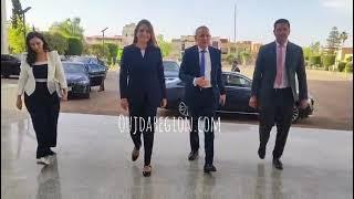 شاهدوا بوجدة الوالي خطيب الهبيل يستقبل الوزيرة بنعلي لي جات لجهة الشرق بتمويلات ودعم كبير