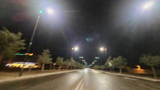 شوارع وجدة تتزين بلون العلم الوطني