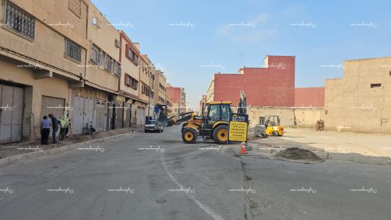 الساكنة ديال وجدة فرحانة باوراش التاهيل وكتفضل لغبار والاشغال ولا لحفاري والهدرة فالقهاوي