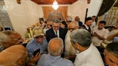 شاهدوا كواليس لقاء اخنوش بمنزل توتو بوجدة فرحانين بانجازات الحكومة