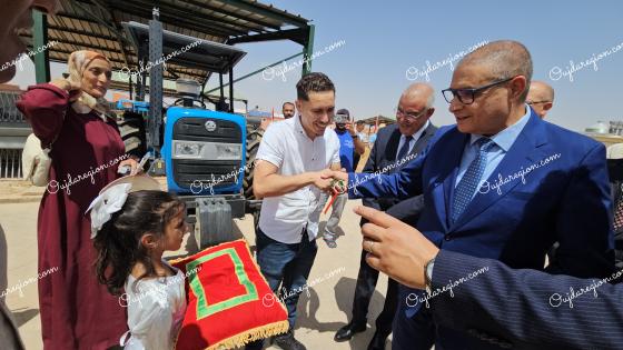 شاهدوا احتفالات عيد العرش بعين بني مطهر بلقايد عامل جرادة يسلم تعاونيات تجهيزات فلاحية