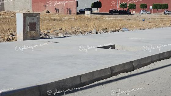 وجدة..اسلوب “الخدمة النقية” للتبليط والحد من الترقاع