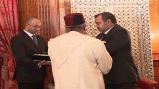 جلالة الملك يستقبل والد الطيار ياسين