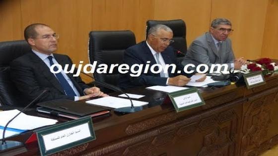 فيديو حصري..الجامعي والي جهة الشرق يكشف حلول إنقاذ المقاولات من الافلاس