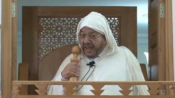 فيديو حصري…من فوق المنبر العلامة بنحمزة يلقن درسا لأعداء بناء المساجد