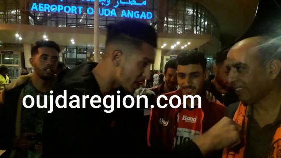 شاهدوا…شباب بركان يقبلون راس حبوها عامل الاقليم
