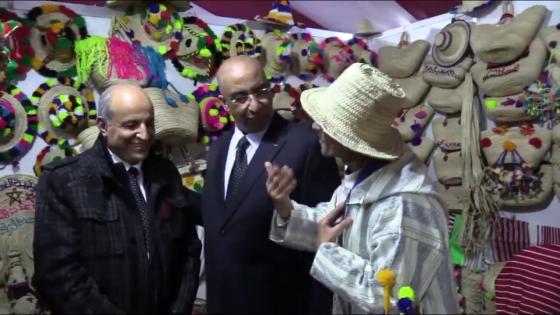 عامل اقليم الدريوش رفقة السيد ادريس بوجوالة يفتتحان المعرض الجهوي للصناعة التقليدية بمدينة الدريوش