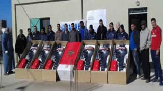 الدريــوش:صيــادون يستفيــدون مــن محركــات لقــوارب الصيــد التقليــدي