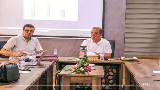 المدير الجهوي للصحة بالشرق في اجتماع مع النقابات