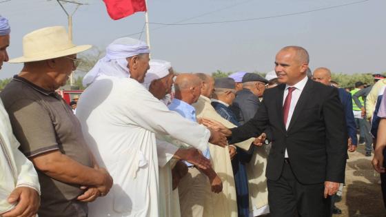 جرسيف..الحتاش عامل الاقليم يشارك الساكنة فرحة عيد العرش المجيد