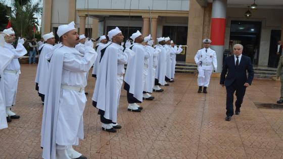 الشنوري عامل بركان يتراس تحية العلم الوطني في ذكرى المسيرة الخضراء