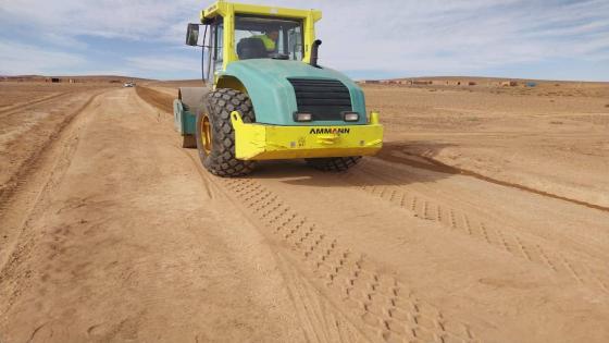 آليات مجلس جهة الشرق تواصل فتح المسالك بالجماعات القروية بإقليم جرادة