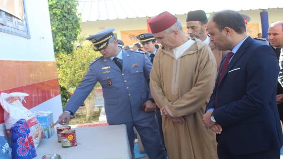 تنزيلا لتعليمات سيدنا..الحتاش عامل جرسيف يشرف ميدانيا على تسليم اعانة رمضان للمعوزين