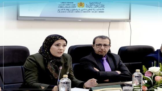 وجدة..وفد من المدراء المركزيين ديال وزارة التعليم يجتمع بمديرة الاكاديمية ومدير مركز التكوين والمديرين الاقليميين واطر تعليمية