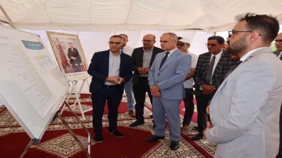 الحتاش عامل إقليم جرسيف يشرف على توزيع سيارتين نفعيتين لفائدة تعاونيتين في إطار دعم الأنشطة المدرة للدخل