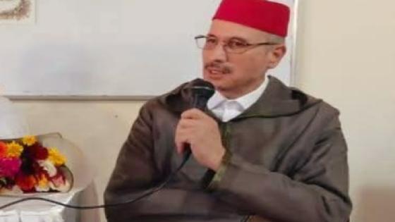 الدكتور مصلح رئيس المجلس العلمي لوجدة يكرم نور الإيمان منصور وإحسان منصور
