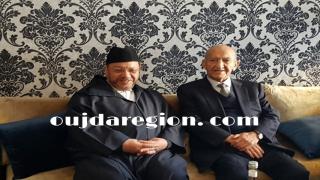 صور …العلامة مصطفى بنحمزة يزور المناضل عبد الرحمان اليوسفي