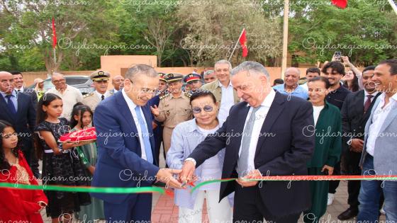 بتندرارة بوعرفة..رفقة أسرة بن صالح الوالي خطيب الهبيل والعامل اوعبوا يفتتحان حديقة يزة السلاوي تكريما لروحها واستمرارا لعملها الانساني
