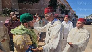 شاهدوا لجنة ملكية تسلم هبة لشيخ البودشيشية سيدي معاذ القادري بودشيش