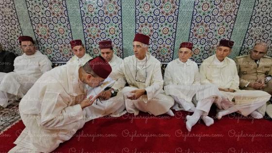 بحضور الوالي خطيب الهبيل لجنة ملكية برئاسة قيس بنيحي تسلم هبة ملكية لسيدي يحي بوجدة