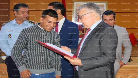 أوعبو عامل فجيج يسلم مشاريع للشباب