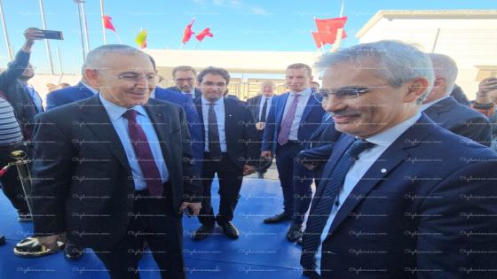 شاهدوا وجدة احتفالا بالمسيرة الخضراء الوالي خطيب الهبيل يدشن المصنع النمساوي لالكترونيات السيارات يبعد أمتار عن الحدود المغربية الجزائرية