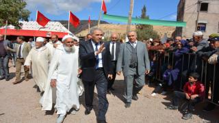 شوفوا مواطنين بالجديدة يودعون الوالي الجديد على جهة الشرق العطفاوي