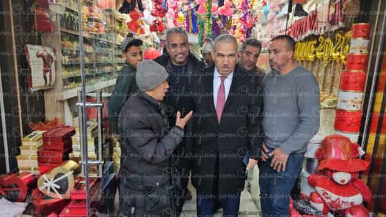 شاهدوا الوالي العطفاوي يفاجىء تجار زنقة مراكش وجدة ويعطي تعليمات صارمة لفك المشاكل