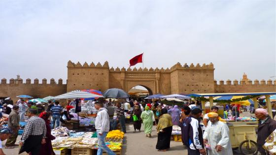 وجدة..مسؤولين رجعو الادارات فريمات يتلاعبون بمستقبل الجهة