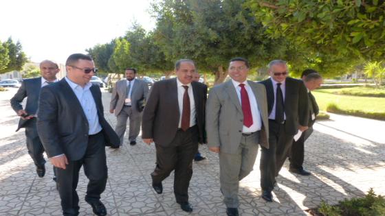 فيديو وصور،وجدة:الكاتب العام لولاية جهة الشرق يفتتح النسخة الرابعة من المنتدى الدولي للبحث في مجال التسويق