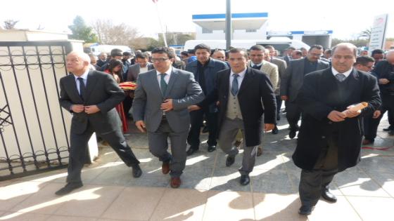 فيديو وصور…الوالي مهيدية والعامل بوينيان يفتتحان بتاوريرت ملحقة المركز الجهوي للاستثمار