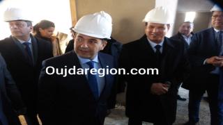 صوت وصور..امزازي وزير التعليم يحل بمدينة الفحم جرادة ويتفقد وضعية المؤسسات التعليمية