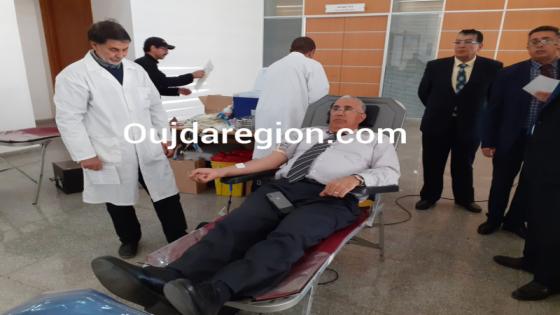 صوت وصور…الوالي الجامعي يطلق حملة للتبرع بالدم