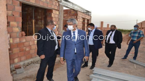 صوت وصور…الكاتب العام للفلاحة يتفقد ورش مركز التلقيح الاصطناعي بجهة الشرق