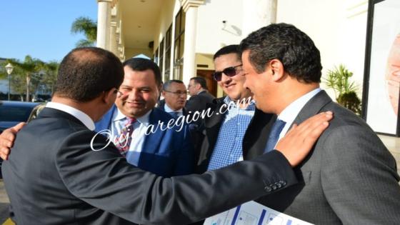 وجدة…اطر الضرائب يكرمون المدير السابق عمر بوعناني