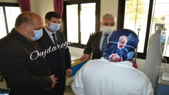 فيديو وصور…وزير الصحة والعامل ثابت في زيارة ميدانية لمراكز التلقيح