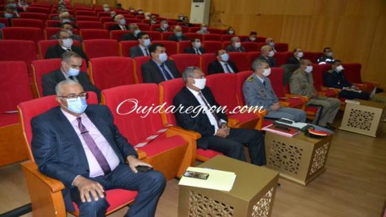 صوت وصور..ولاية جهة الشرق تمتثل لقانون تبسيط المساطر لاعفاء المواطنين من كاهل الوثائق الإدارية
