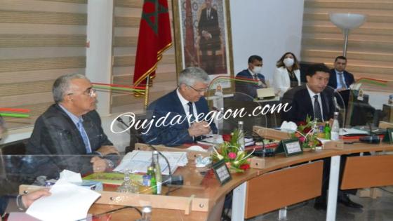 صوت وصور..صديقي وزير الفلاحة يحل بجهة الشرق لنزيل التوجيهات الملكية ويضاعف نسبة الشعير للفلاحيين