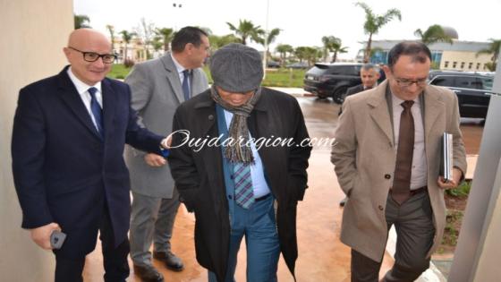 شاهد..زازو المدير العام للضرائب في ضيافة المقاولين بجهة الشرق في لقاء وزان لتصحيح المفاهيم والتواصل عن قرب