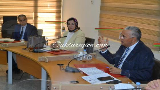 صوت وصور..الوالي الجامعي يترأس لقاء لتتبع دراسة تهيئة شارع محمد الخامس