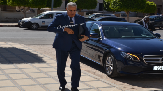 فيديو..الوالي الجامعي ضد سد شارع محمد الخامس بوجدة ووقف توجه مكتب الدراسات