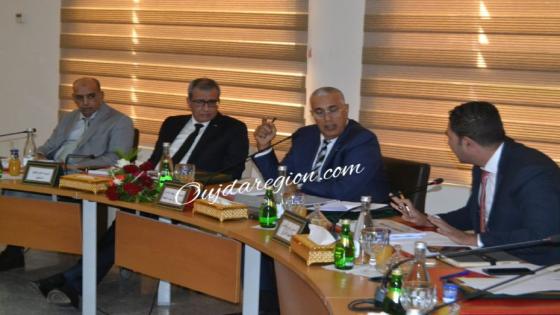 فيديو..الوالي الجامعي يكشف جديد المبادرة بجهة الشرق والقطاعات المستفيدة